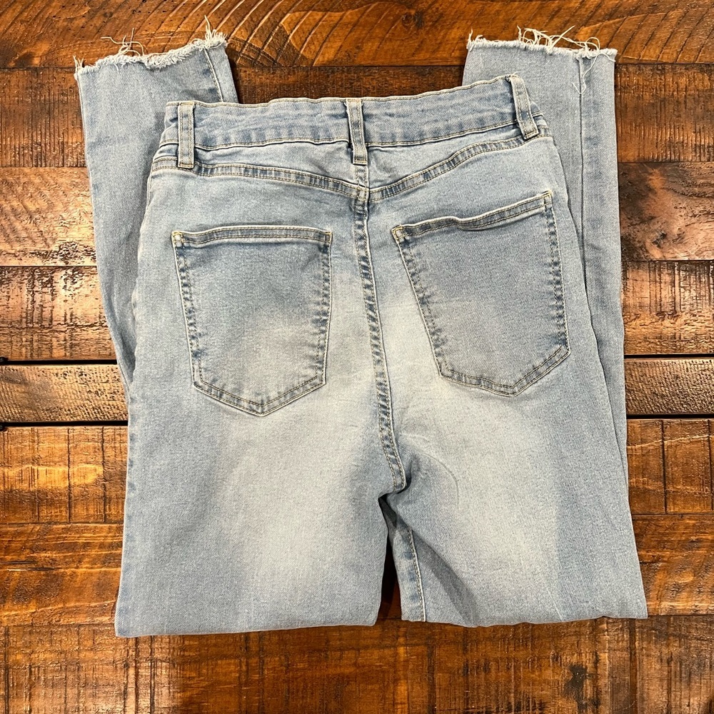 Cotton On light Blue distressed Skinny Jeans - Picture 3 of 3